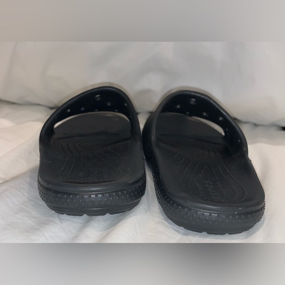Iconic Comfort CROCS black sandals women’s size 8 men’s flip flops size 6 - Picture 11 of 13